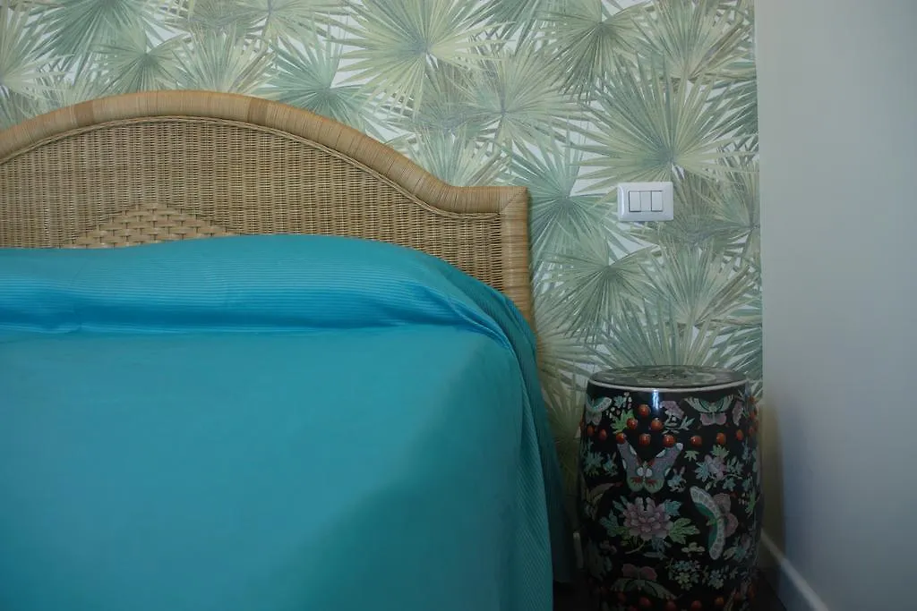 L'8 Boutique Design Apartments Bologna 0*,