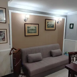 Azalea House Apartament Katania