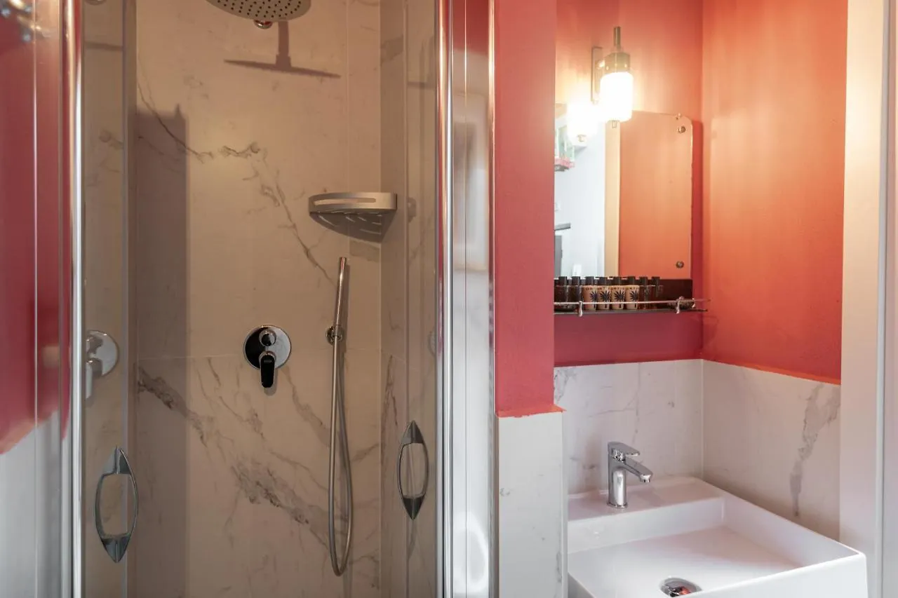 L'8 Boutique Design Apartments Bologna Italy