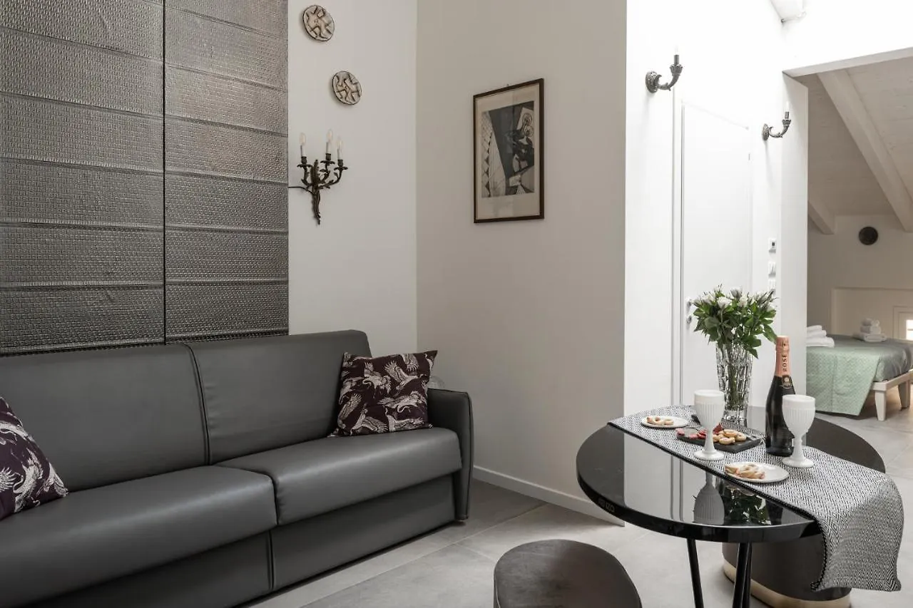 L'8 Boutique Design Apartments Bologna Italy